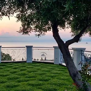Talia , San Giorgio (Messina) Italien